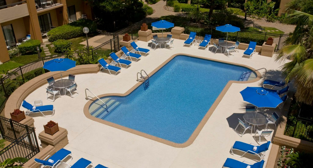 Courtyard By Marriott San Antonio Airport Hotel Exterior photo